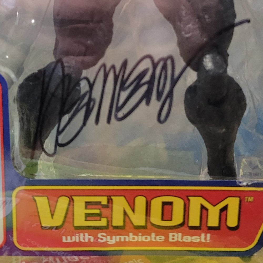 Spider-Man Venom With Symbiote Blast Action Figure 2005 Toybiz Moc Signed Rare