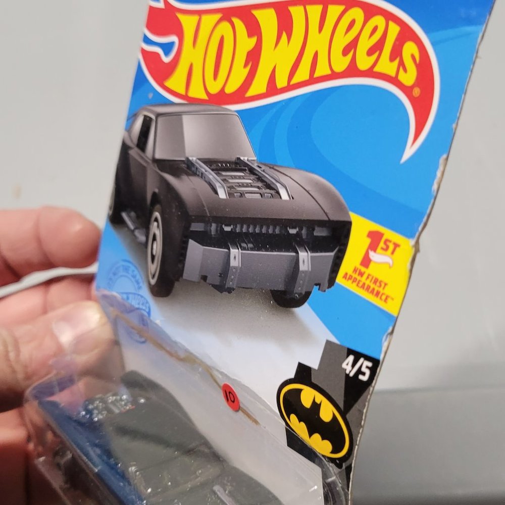 Batmobile The Batman 2021 Hot Wheels First Appearance 4/5 Tv Series Dorado | Meses Sin Interés - Foto 2