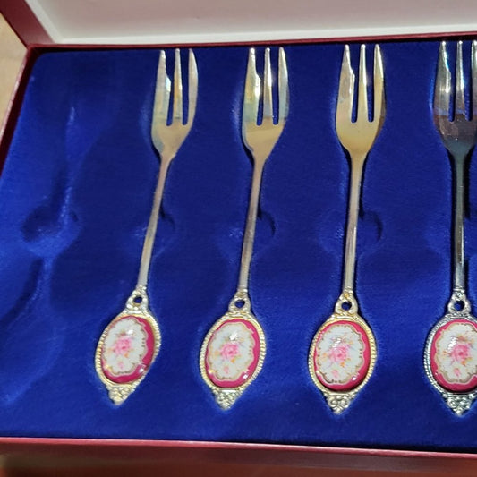 Japan S.P. Cn Steel Pink Rose Vintage Spoon Fork Set 5 Of 6 Readers Digest Vtg