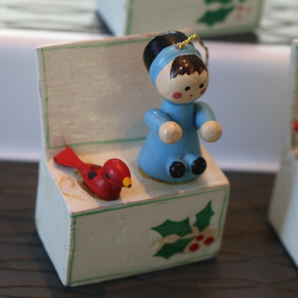 Vintage Handpainted Wooden Girl & Girld On A Box Figures Figurines / Ornaments