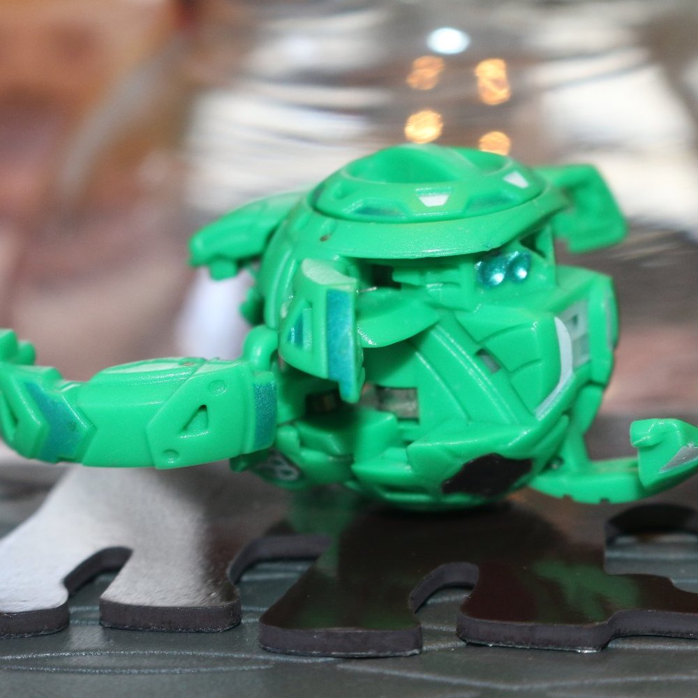 Bakugan Julie Battle Brawlers Toy R Us From A Set Spin Master Figure –  Omniphustoys