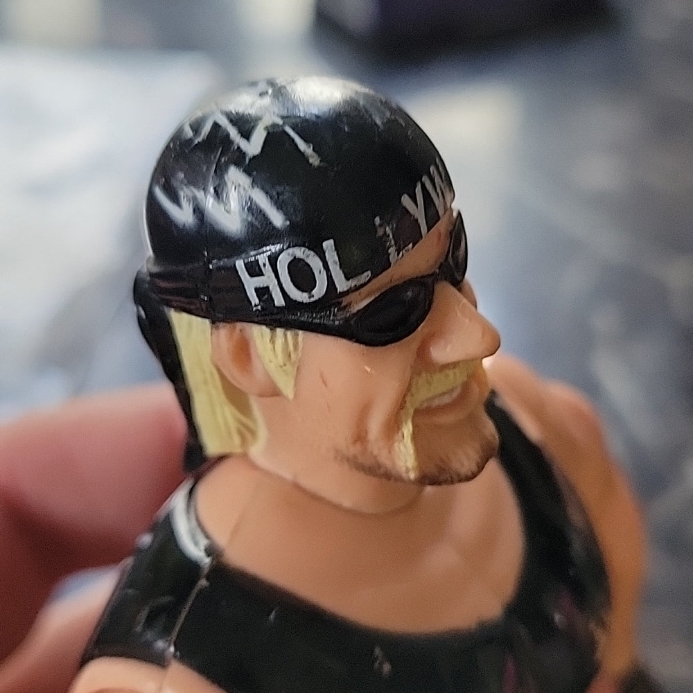 Hollywood Hulk Hogan Toybiz 1998 5" Wcw Wrestling Figure