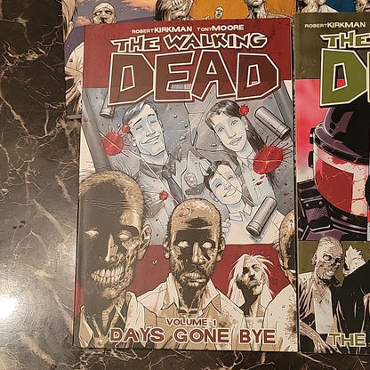 The Walking Dead Comic Book Trade Paperback Lot Volumes 1,2,3,4,5