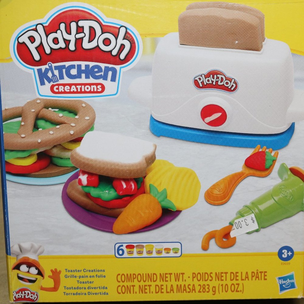 Play-Doh Kitchen Creations Toaster Creations