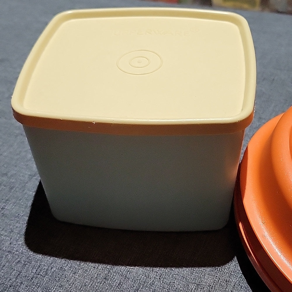 Vintage Tupperware Seal N Serve Bowls #1206 And Lids 886-10 And More –  Omniphustoys