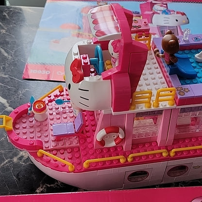 2013 Mega Bloks Hello Kitty Lego Cruise Ship 10930 99%+ Complete Incl Manual