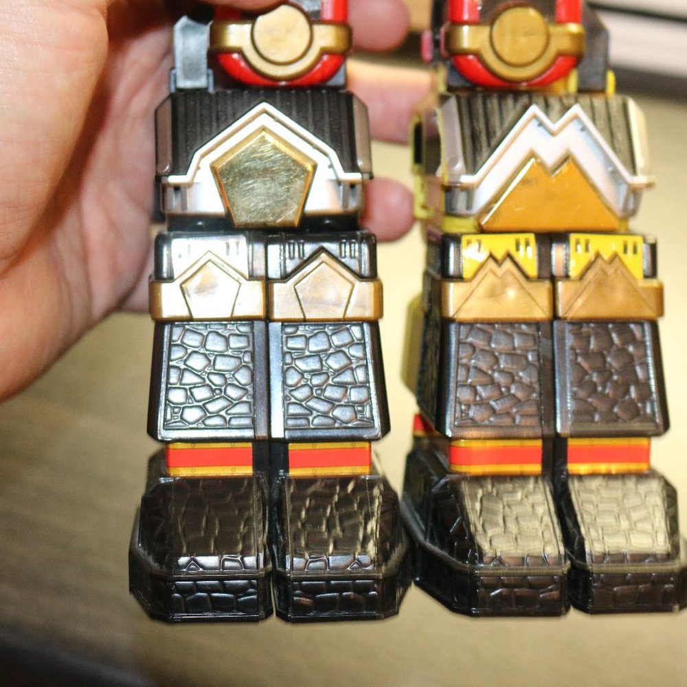 Robot Power Rangers Megazord Deluxe Shogun - Bandai 1995 / 95 Body & Leg Parts