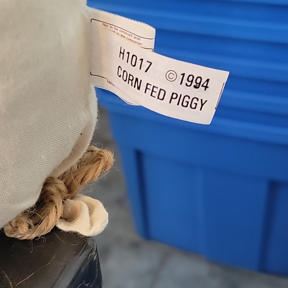 The Little Piggy'S 1994 Ganz Corn Feed Piggy Fat-Free Feed Plush Kitchen Deco
