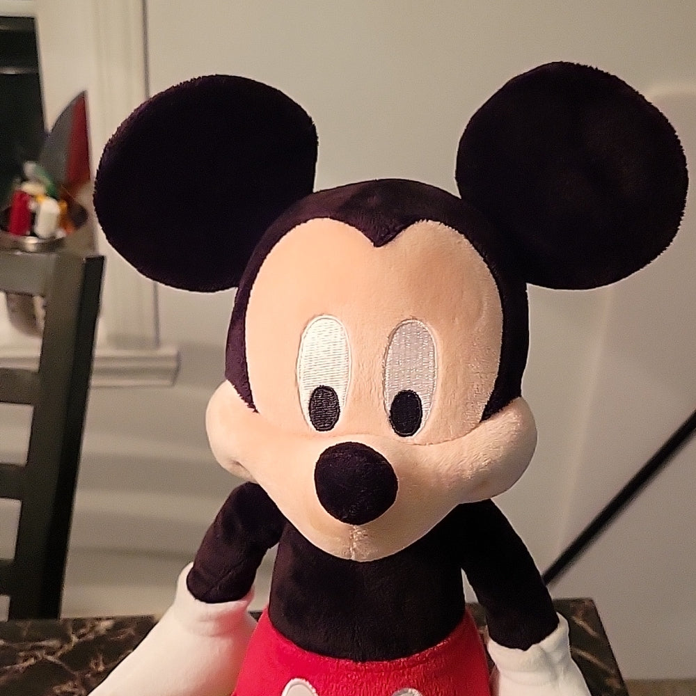 Disney parks best sale mickey mouse plush