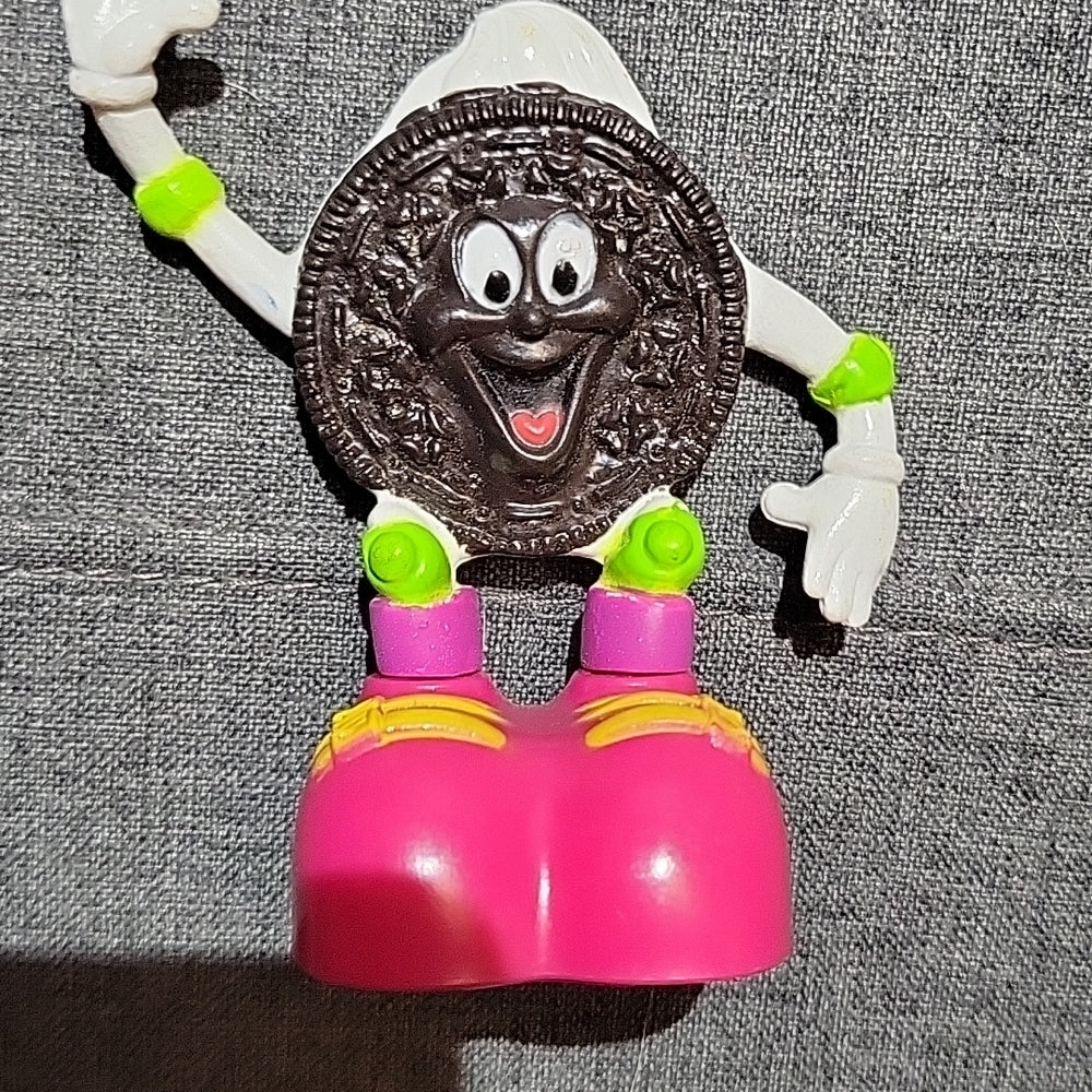 Collectible Oreo Cookie On Wheels Roller Skates 1993