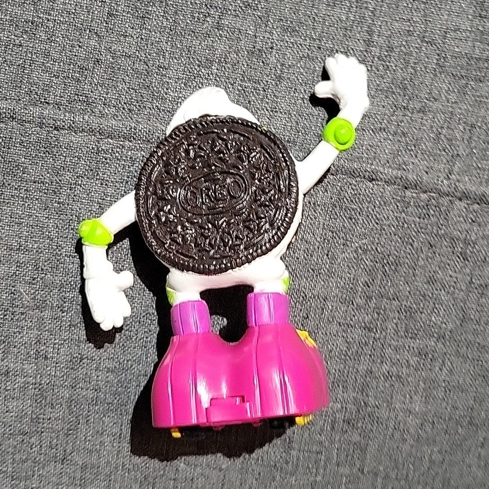 Collectible Oreo Cookie On Wheels Roller Skates 1993