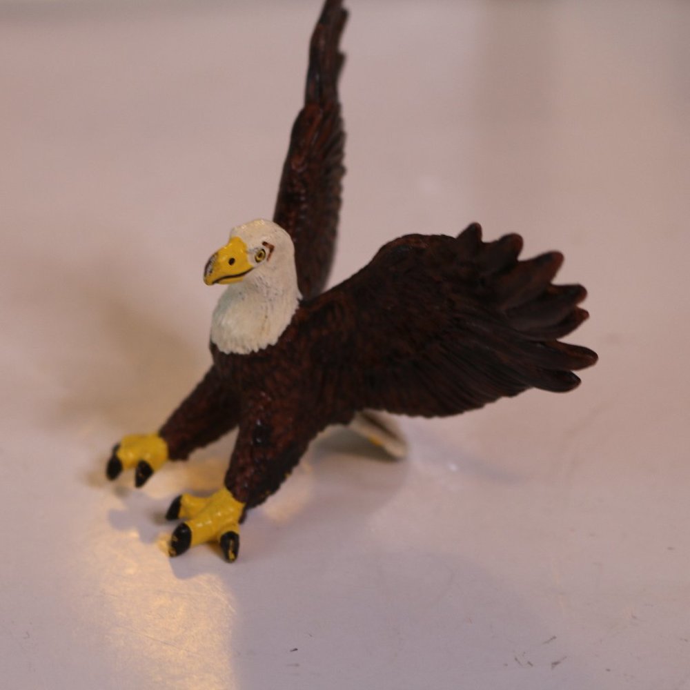 Safari Ltd Bald Eagle Figure Bird Animal Figurine Toy 1997