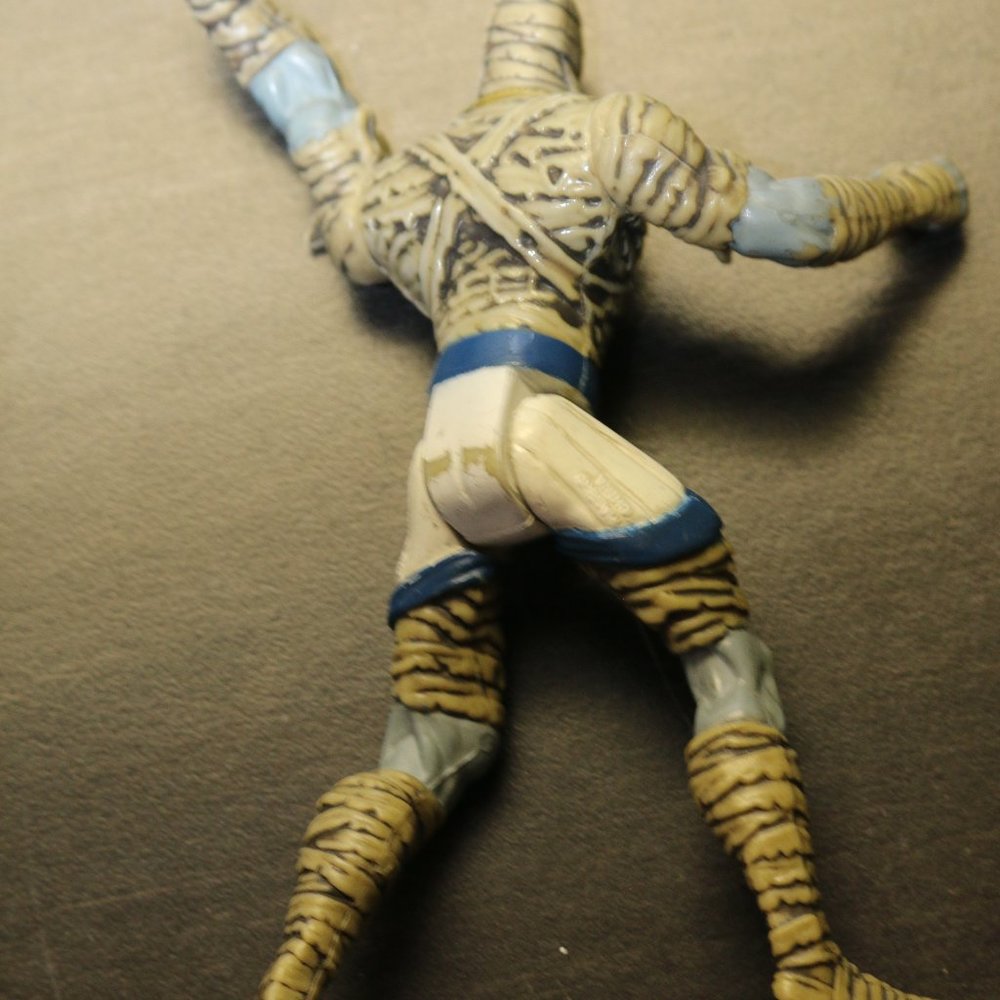 Mummies Alive Ja-Kal Hunter 1997 Hasbro Figure.