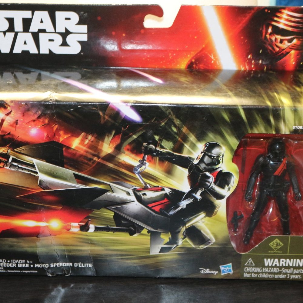 Elite Speeder Bike With Special Edition Stormtrooper From Hasbro 2015