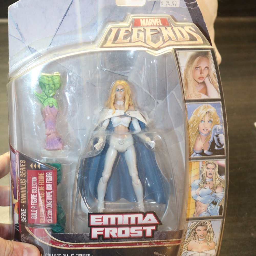 Emma Frost - Annihilus Build-A-Figure - Marvel Legends Series Hasbro