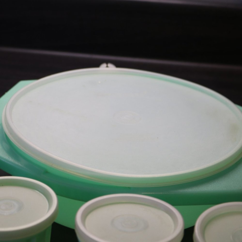 Vtg Tupperware Jadeite Green Bowl With Lid 786-6 Seal Lid 230-3 No Gra –  Omniphustoys