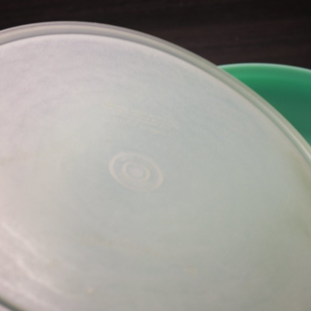 Vtg Tupperware Jadeite Green Bowl With Lid 786-6 Seal Lid 230-3 No