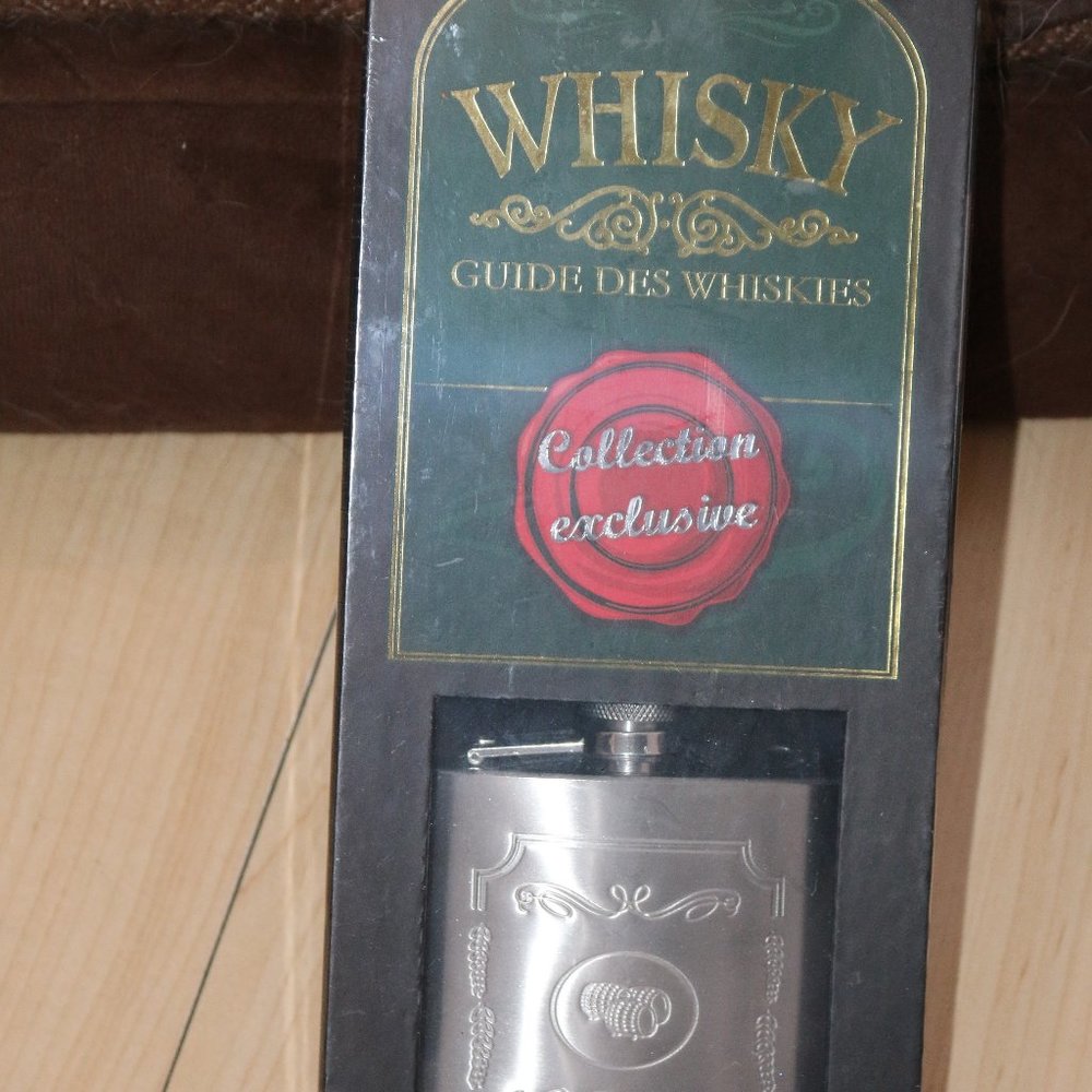 Whisky Guide Des Whiskies Collection Exclusive Sealed In Box