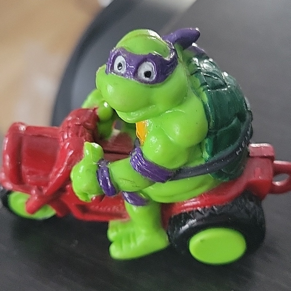 Tmnt Donatello Made In Macau "Dudes" On The Side Keychain/Ornament 1990S Htf Wow